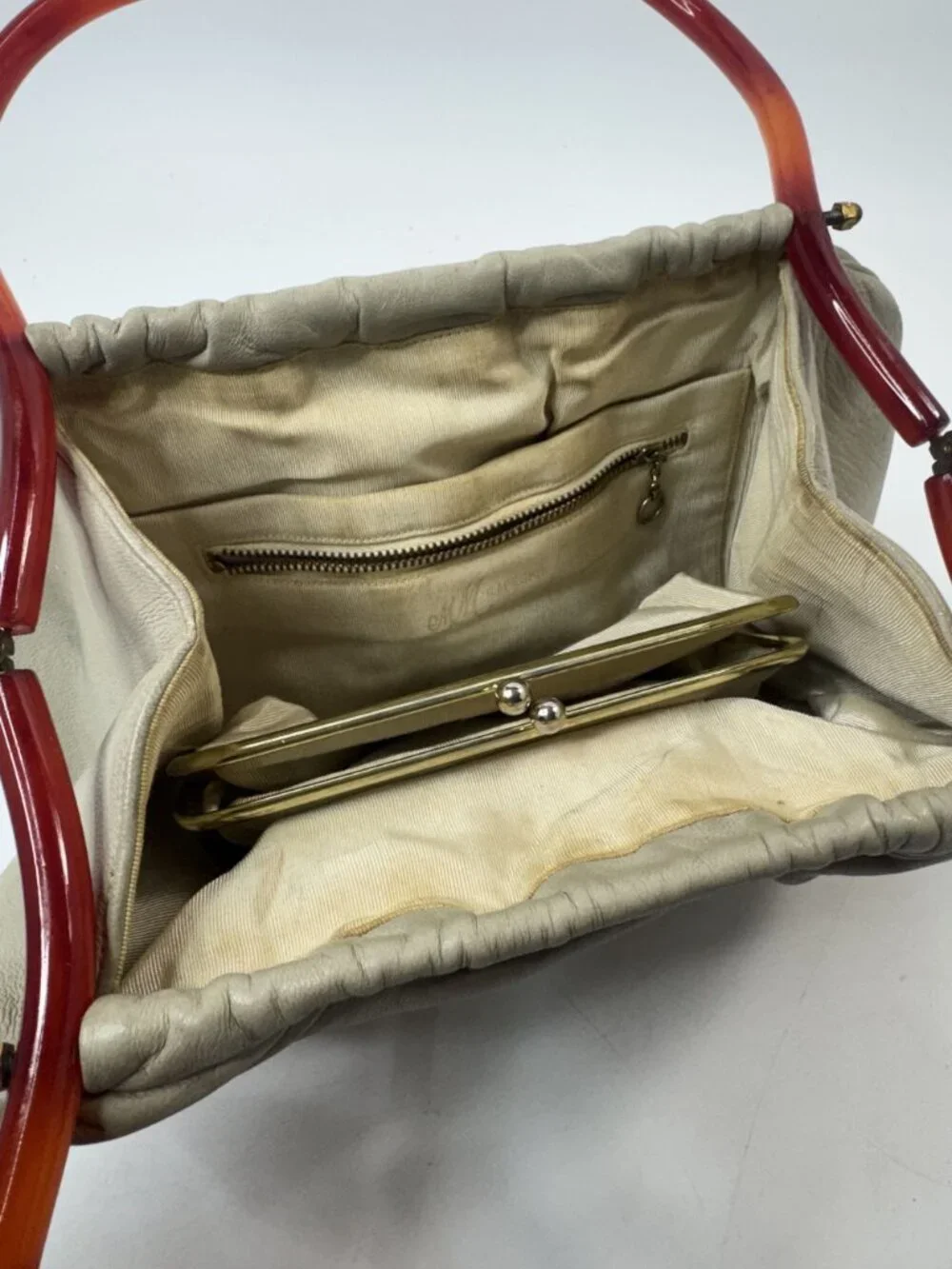 Vintage Beige Leather Handbag With Red Lucite Handles & Gold Clasp Closure
